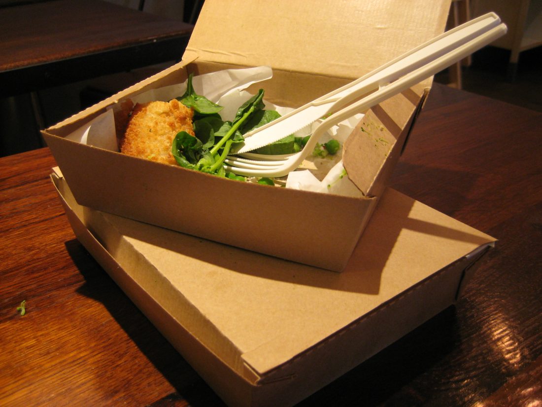 cardboard-packaging-lunch