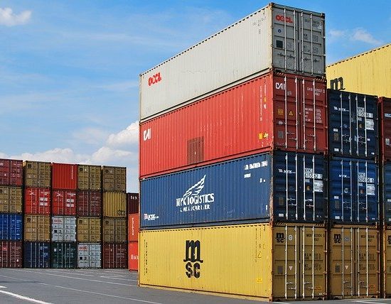 international-shipping-containers