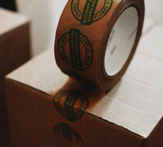 Seal-boxes-with-tape