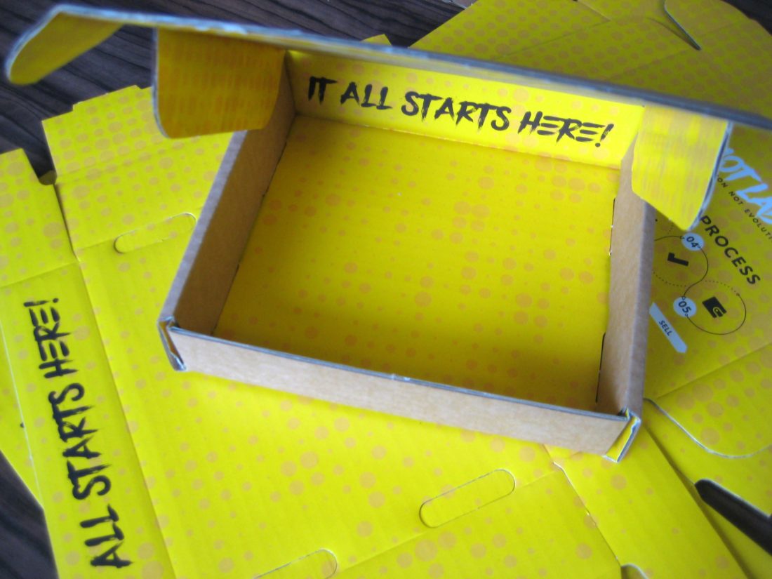 Internal-yellow-printed-packaging
